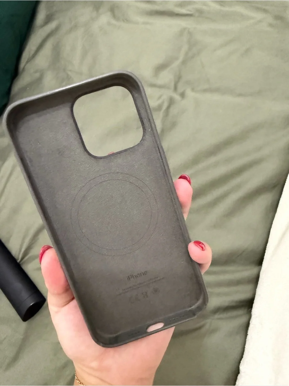 Apple Silicone iPhone 15 Pro Max Case - Charcoal Black